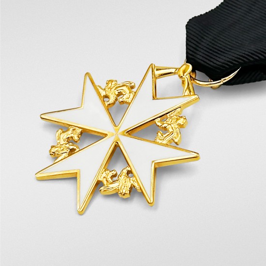 Masonic Knight of Malta Breast Jewel