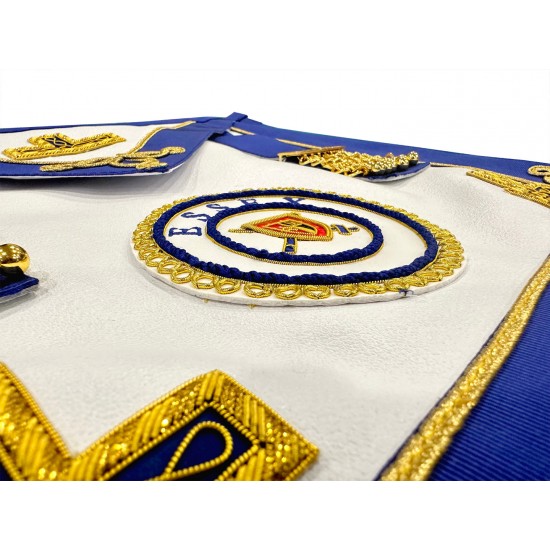 Craft Provincial Undress Apron Badge attached on Lambskin Apron