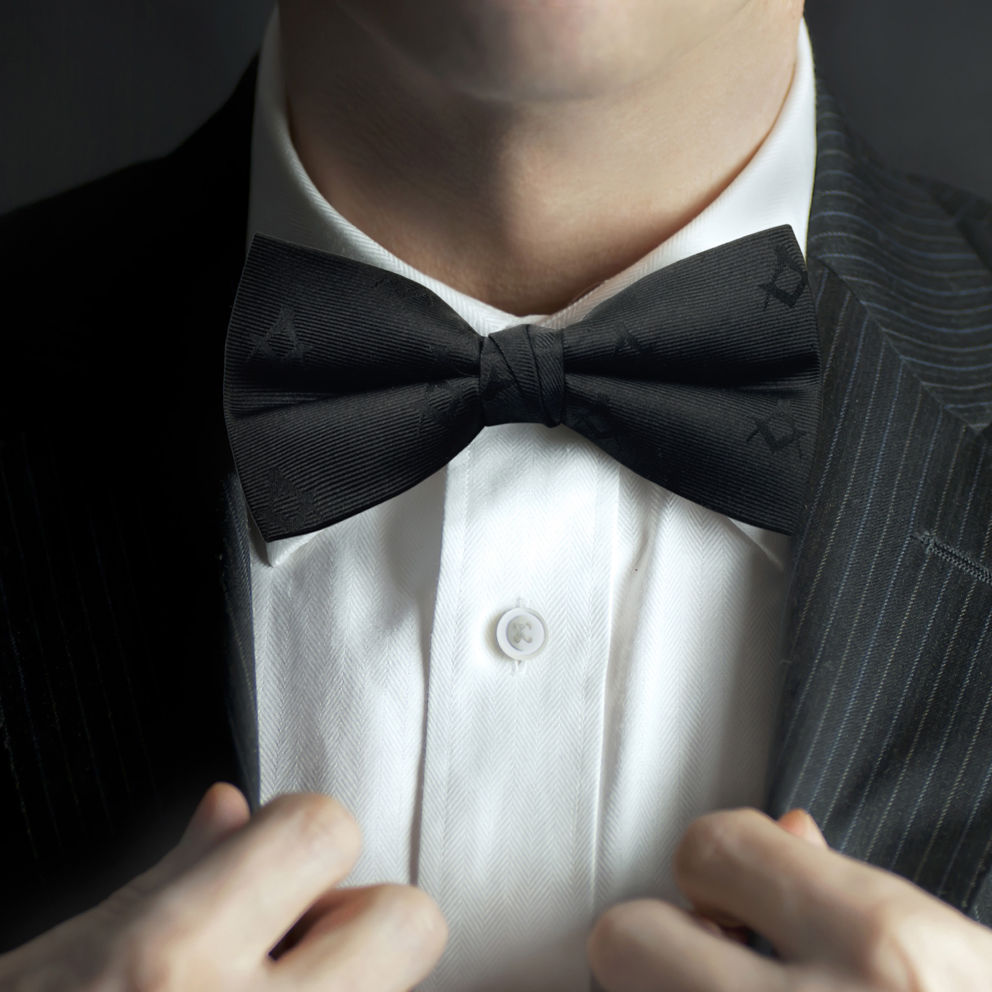 Black 100% Silk Woven Masonic Bow Tie