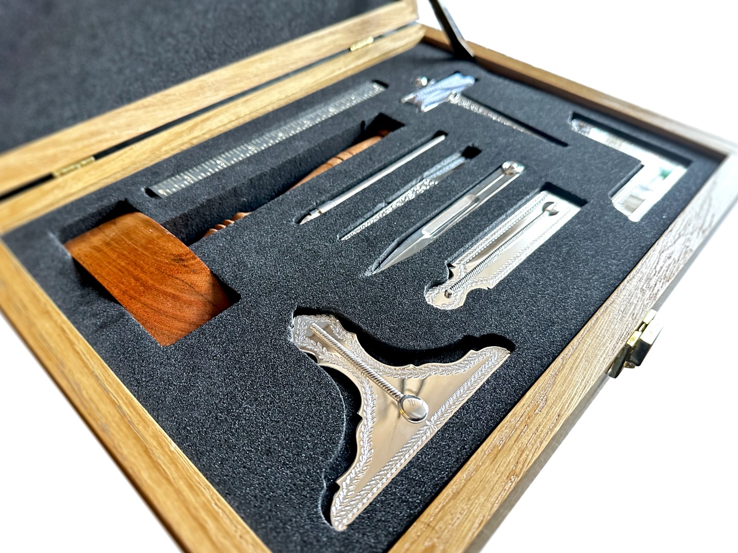 Complete & Boxed Standard Working Tools Set